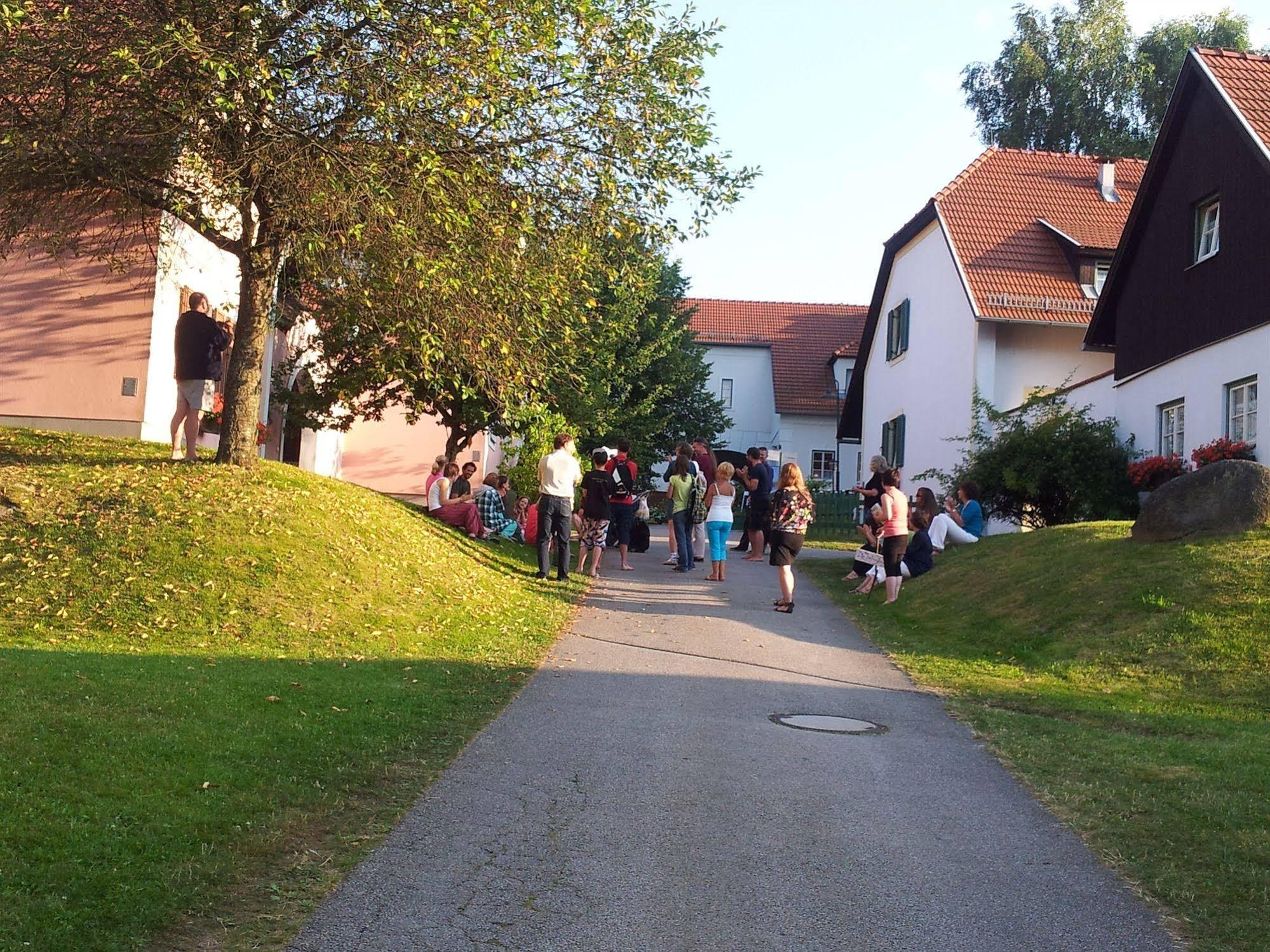 Theater- Und Feriendorf Koenigsleitn Gmbh Litschau Buitenkant foto