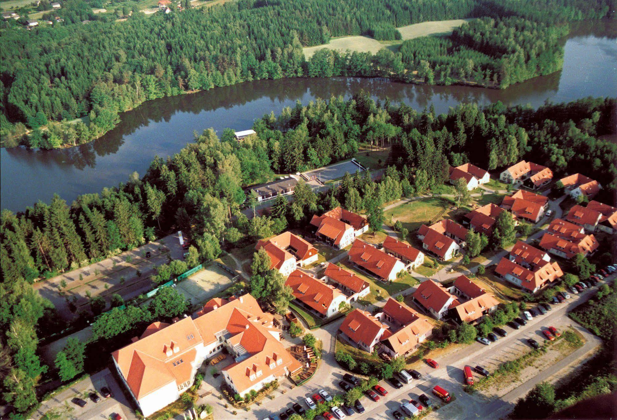 Theater- Und Feriendorf Koenigsleitn Gmbh Litschau Buitenkant foto